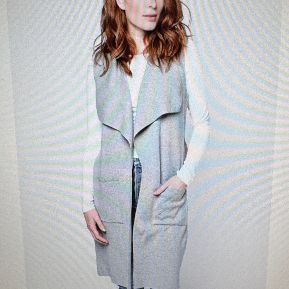 cupcakes & cashmere Light Gray Longline Open-Front Sweater Vest